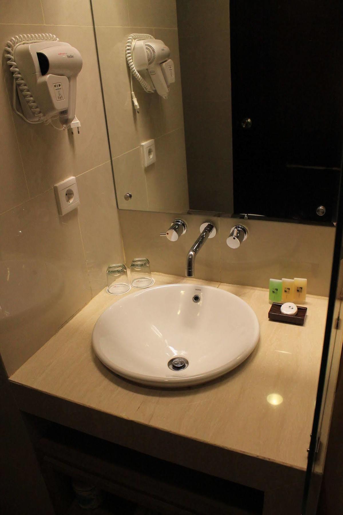 Swiss-Belinn Pangkalanbuun Exterior foto